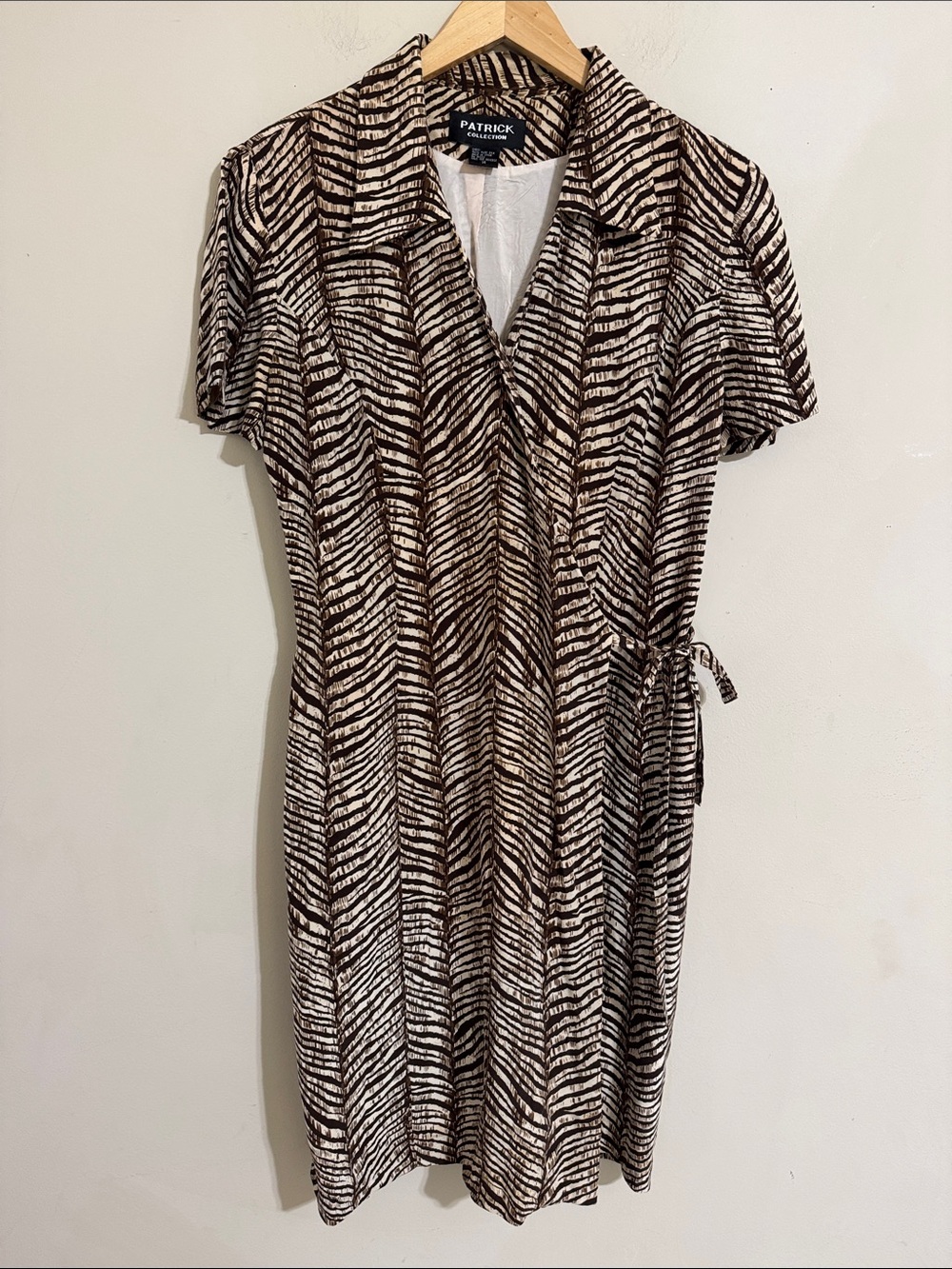 Vintage Patrick Collection Silk Wrap Dress Animal Print size 14 Career Spring